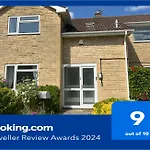 Premium Deal L Hill View Home L Last-Minute Offer L Cheltenham L Aj Properties L Perfect For Short Or Long Stays L 4Beds 4Bedrooms