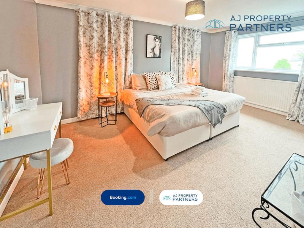 Holiday home Premium L Hill View L Last-minute Offer L L Aj L Perfect For Short Or Long L 4beds 4bedrooms