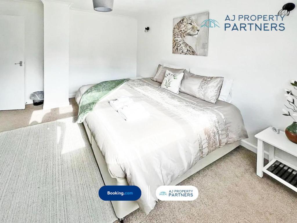 Premium L Hill View L Last-minute Offer L L Aj L Perfect For Short Or Long L 4beds 4bedrooms Holiday home *