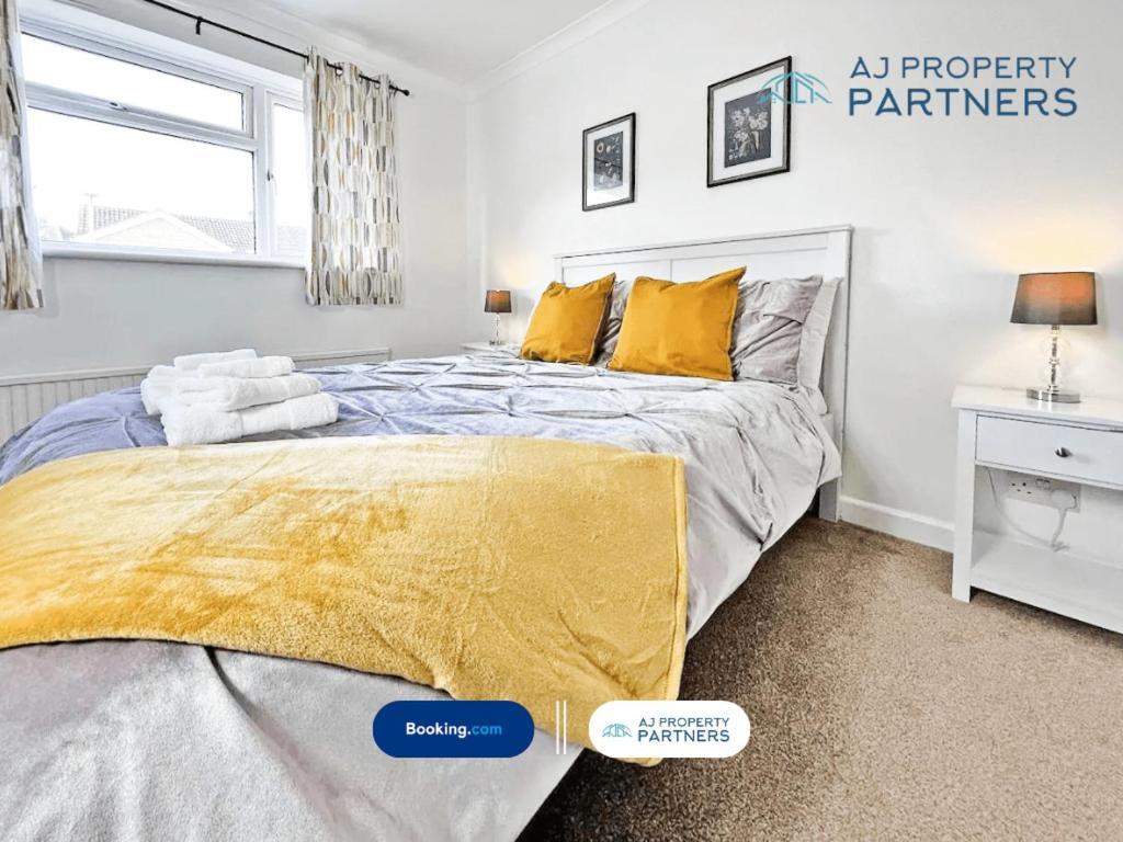 Premium L Hill View L Last-minute Offer L L Aj L Perfect For Short Or Long L 4beds 4bedrooms Holiday home Cheltenham