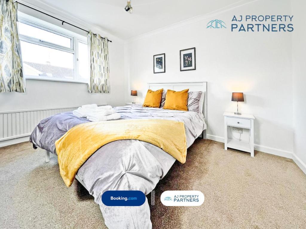 Premium L Hill View L Last-minute Offer L L Aj L Perfect For Short Or Long L 4beds 4bedrooms Holiday home Cheltenham